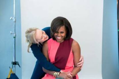 Meryl Streep y Michell Obama, en una imagen de Amanda Lucidon.