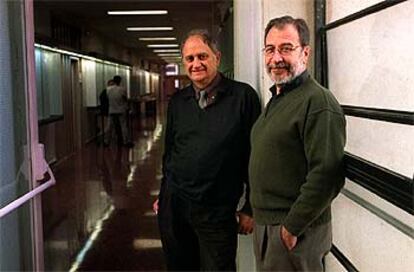 Los profesores Albert Casals (derecha) y José Luis González, autores del libro <b></b><i>Gaudí y la razón constructiva.</i>