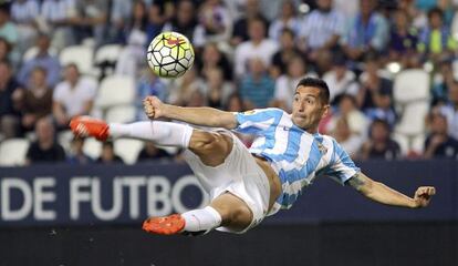 Charles marca el primer gol del M&aacute;laga.