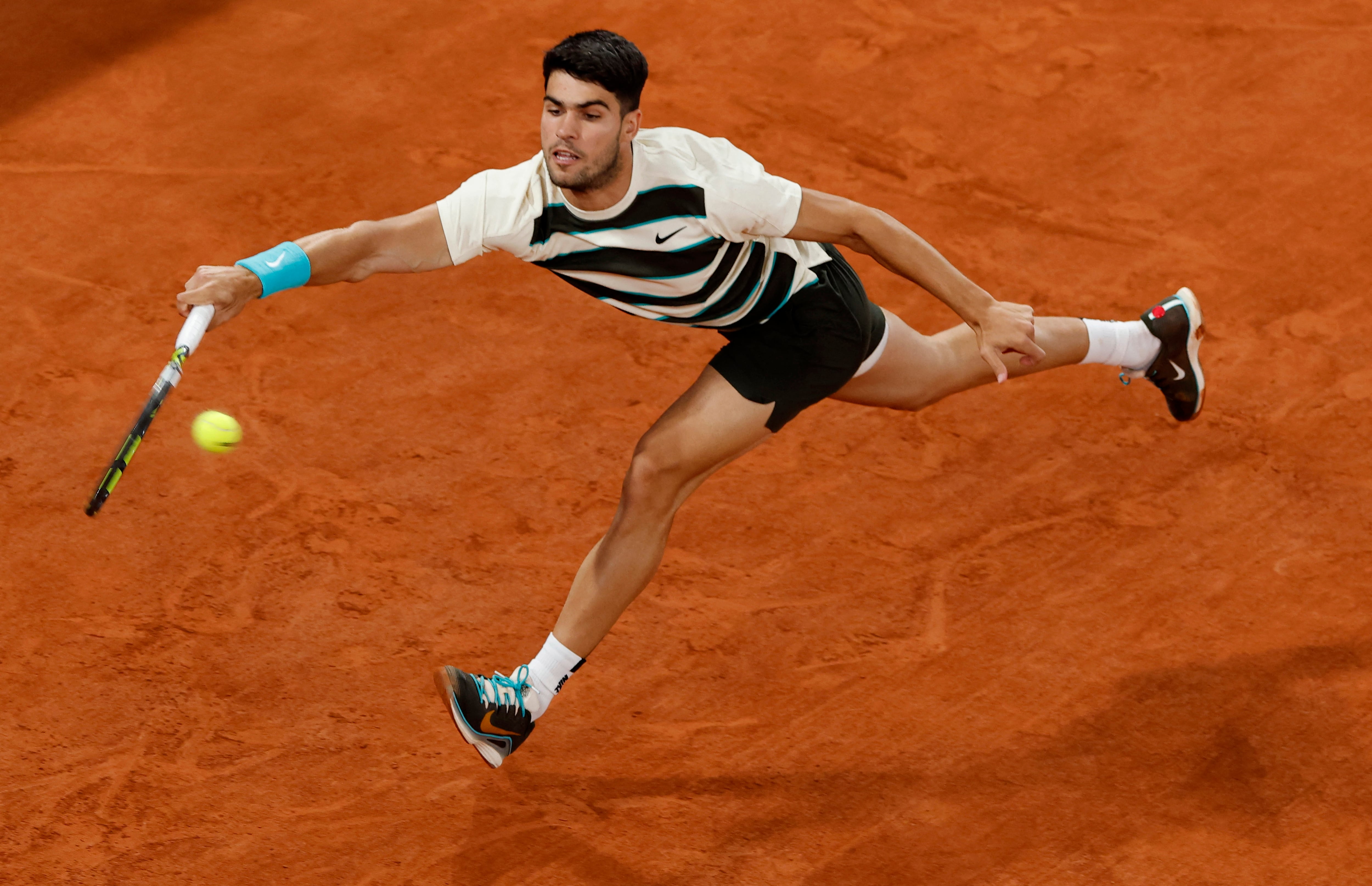 Musetti - Alcaraz en directo | El italiano se lleva el primer set con un break en el último servicio de Carlos (6-4)