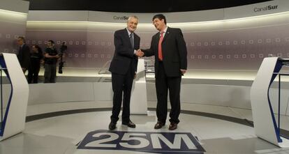 Gri&ntilde;&aacute;n (izquierda) y Diego Valderas, en el debate de Canal Sur.