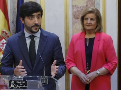 El portavoz de Econom&iacute;a de Ciudadanos en el Congreso, Toni Rold&aacute;n, en presencia de la ministra de Empleo, F&aacute;tima B&aacute;&ntilde;ez