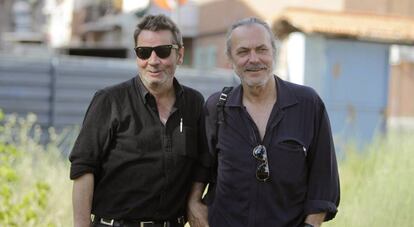 El director Enrique Urbizu y el actor José Coronado, en la presentación de la serie 'Gigantes'.