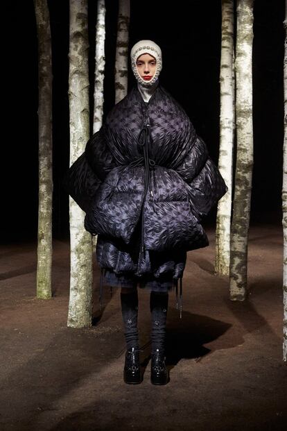 smag-moncler-5-simone-rocha-rf19-0120