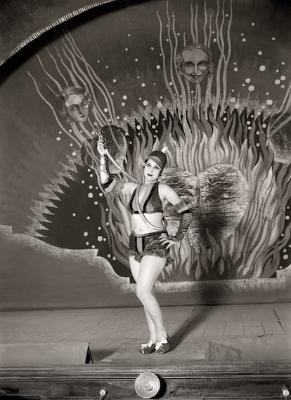 La supervedette argentina Celia Gámez, en el Teatro Pavón, en 1933 (Archivo Regional de la Comunidad de Madrid/ Fondo Martín Santos Yubero).