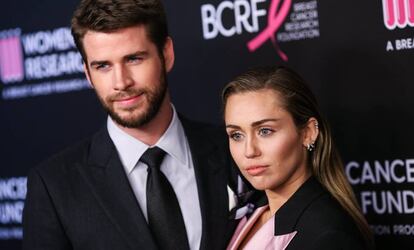 Miley Cyrus y Liam Hemsworth, en febrero de 2019 en Los Ángeles (California).