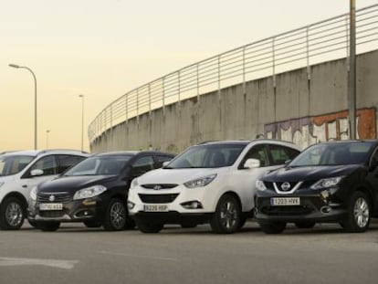 De izquierda a derecha: Ford Kuga, Suzuki S-Cross, Hyundai ix35 y Nissan Qashqai. 