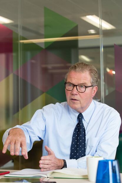 Leif Johansson, presidente no ejecutivo de AstraZeneca, en la sede de la compañía en Londres, durante la entrevista