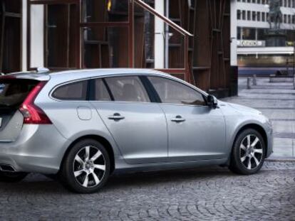 Volvo empieza a fabricar el V60 híbrido, enchufable y diésel