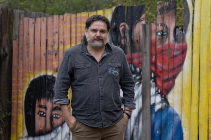 Diego Enrique Osorno  director del documental 'La Montaña', en la comunidad zapatista Jacinto Canek. 