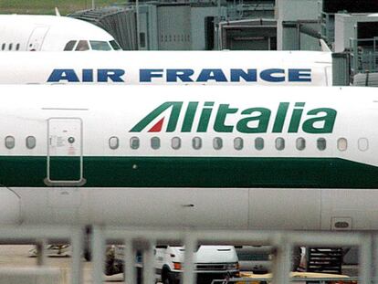Un avi&oacute;n de la aerol&iacute;nea italiana Alitalia