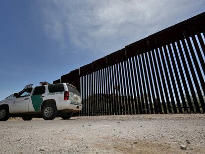 Un vehículo de la policía de fronteras de EE UU en Nogales, Arizona. 