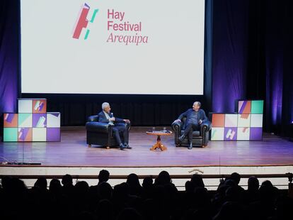 Abdulrazak Gurnah y Philippe Sands, este domingo durante la charla en Arequipa, Perú.