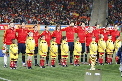 El once inicial con el que España disputó la final. 