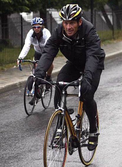 Lance Armstrong.