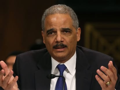 Eric Holder anuncia que el Departamento de Justicia extiende los derechos de los matrimonios homosexuales