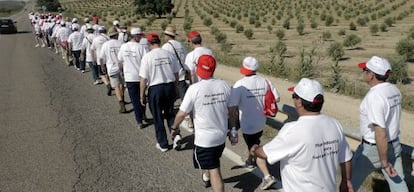 Exempleados de Santana Motor, durante una marcha de protesta en mayo.