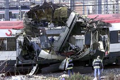 Uno de los trenes de cercanías, tras el atentado terrorista en la estación de Atocha.