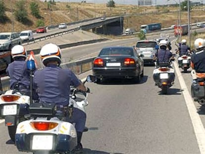 David Beckham, es escoltado por la policía