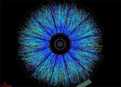 Simulación del Big Bang mediante una colisión controlada en el laboratorio.