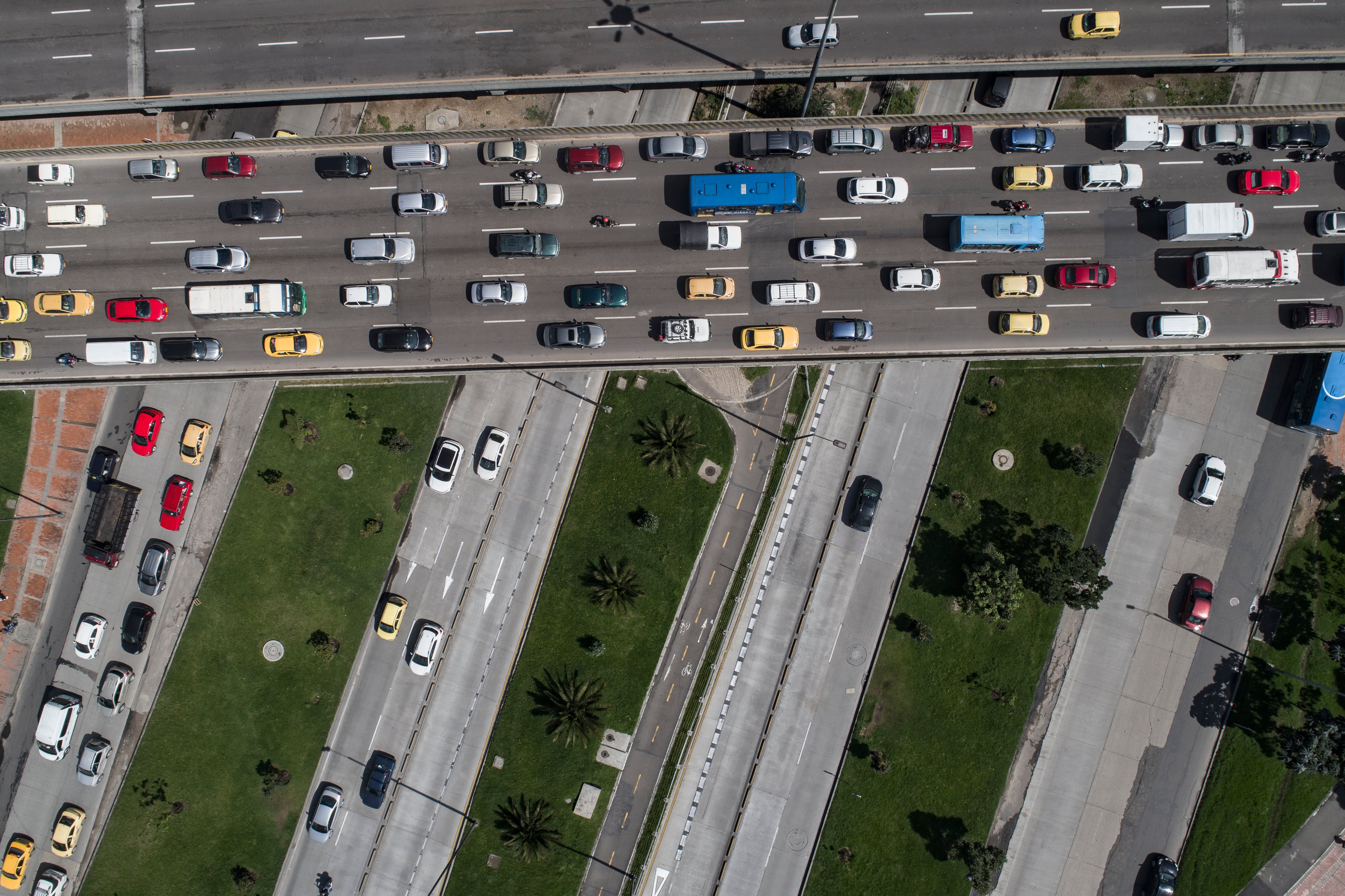 El Gobierno ajusta sus planes para los carros híbridos: los aranceles aumentarán según el tipo de tecnología