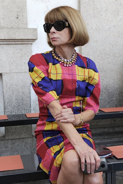 La editora de <i>Vogue</i>, Anna Wintour, no podía faltar en una pasarela del nivel de Milán. En la foto, posa antes del desfile de Missoni