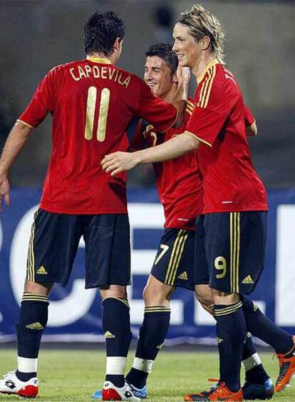 Villa, junto a Capdevilla y Torres en el partido ante Azerbaiyán.