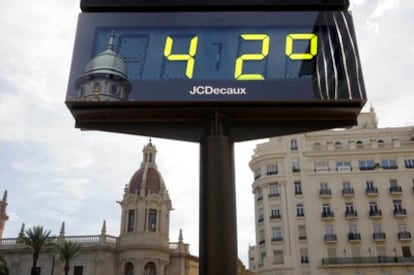 Termómetro de la plaza del Ayuntamiento de Valencia, a las 17.30 de hoy.