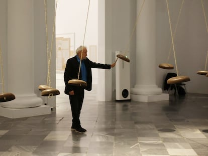 Llorenç Barber, con una de sus instalaciones sonoras en el Centre del Carme, este viernes, en una imagen cedida por el espacio.