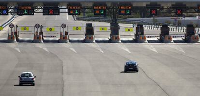 Playa de peajes de la autopista Radial 3 de Madrid.