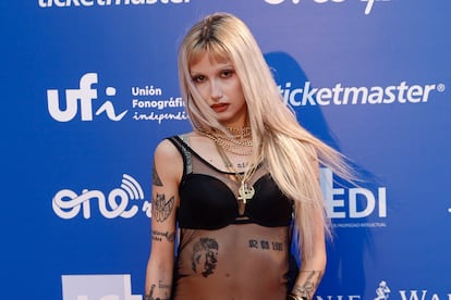 Thais Amores, cantante Metrika, en la alfombra roja de los Premios de la Música Independiente, en Madrid.