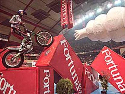 El Palacio de los Deportes de Madrid acogió la última prueba puntuable del Mundial de trial en pista cubierta.