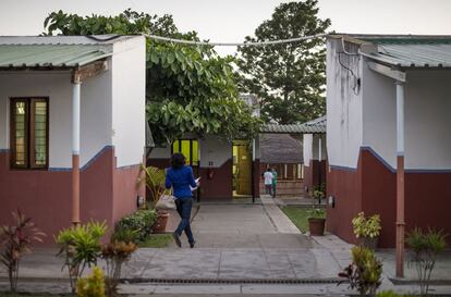 El Centro de Investigación en Salud de Manhiça (CISM) está financiado por el Gobierno mozambiqueño y por la cooperación española. Está situado en una zona rural del país africano, a unos 80 kilómetros de Maputo, la capital.