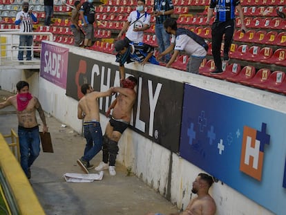 La batalla campal en el estadio Corregidora, en imágenes