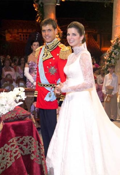 Luis Alfonso de Borbón y Margarita Vargas, en la iglesia de San Estanislao de Cracovia.