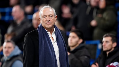 El copropietario del Aston Villa, Nassef Sawiris, en un partido de la Emirates FA Cup en Londres.