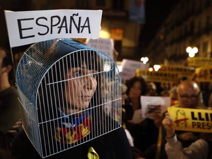 Concentració a la plaça Sant Jaume en contra dels empresonaments.