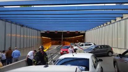 Túnel afectado por la rotura de una tubería de agua del Canal de Isabel II.