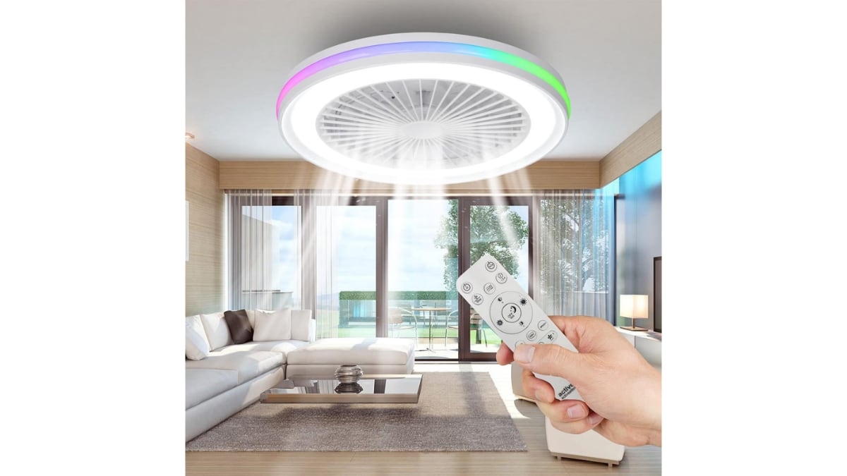 Ventilador de techo con luz.