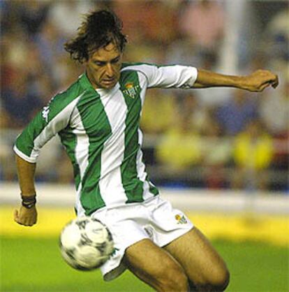 Alfonso, en una jugada durante uno de sus últimos partidos con el Betis.