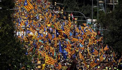 Milhares de pessoas se concentram em Barcelona pela Diada (Dia da Catalunha).