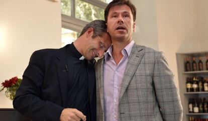 Krzysztof Charamsa i la seva parella, Eduard.