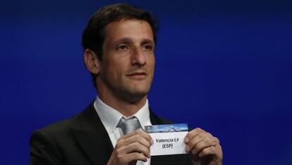 Belletti durante el sorteo de la Champions.