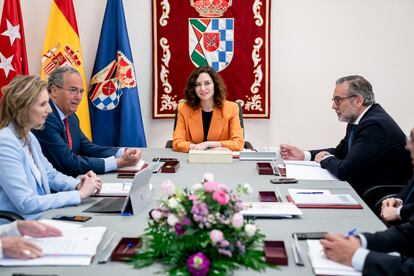 La presidenta de la Comunidad de Madrid, Isabel Díaz Ayuso, preside la reunión extraordinaria del Consejo de Gobierno, en el Centro de Recursos Juveniles de Griñón, a 22 de marzo de 2023, en Griñón (Madrid). 