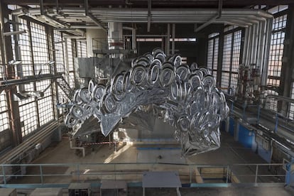 La instalación 'The Silvering' de la artista australiana Mikala Dwyer, en la nueva Fundación Fiminco de Romainville