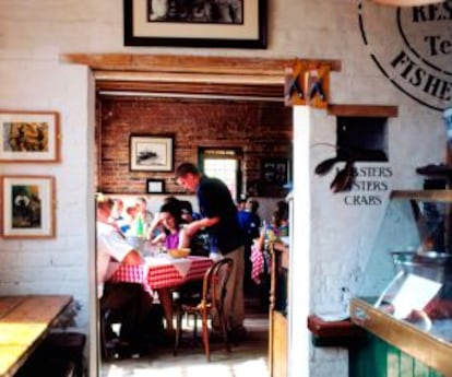 Comedor del restaurante Oyster Fishery, en Whitstable (Inglaterra).