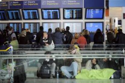 En la imagen, el aeropuerto Charles de Gaulle, en París, Francia. EFE/Archivo