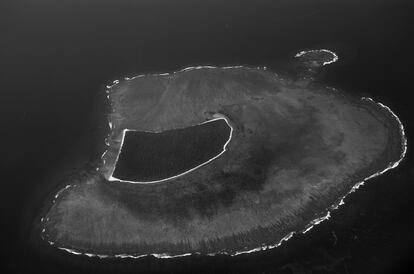 Las islas del Pacífico Sur son los territorios más amenazados por el aumento del nivel del mar. Países enteros pueden desaparecer en las próximas décadas. Islote del archipiélago de Tongatapu (Reino de Tonga).