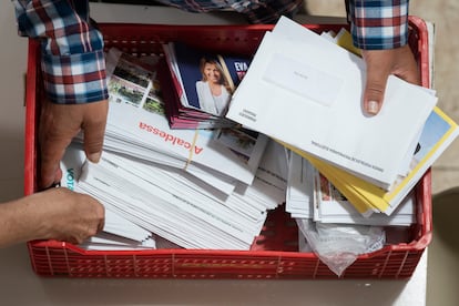 Les persones sense llar poden rebre correu a la Fundació Arrels.