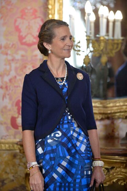 En el día de la Hispanidad de 2012 lució un vestido de seda azul combinado con americana.